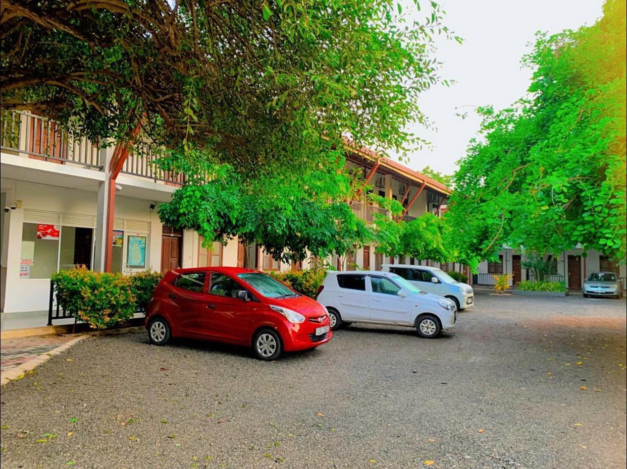 Ud Garden Hotel Kataragama Exterior photo