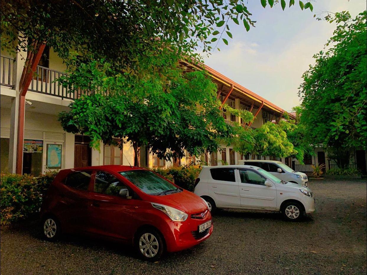 Ud Garden Hotel Kataragama Exterior photo