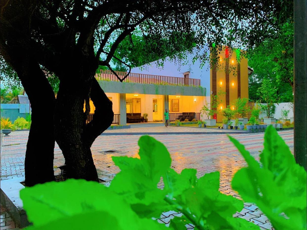 Ud Garden Hotel Kataragama Exterior photo