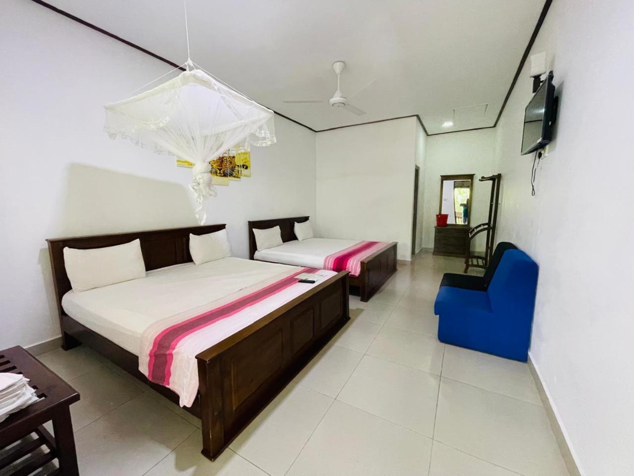 Ud Garden Hotel Kataragama Exterior photo