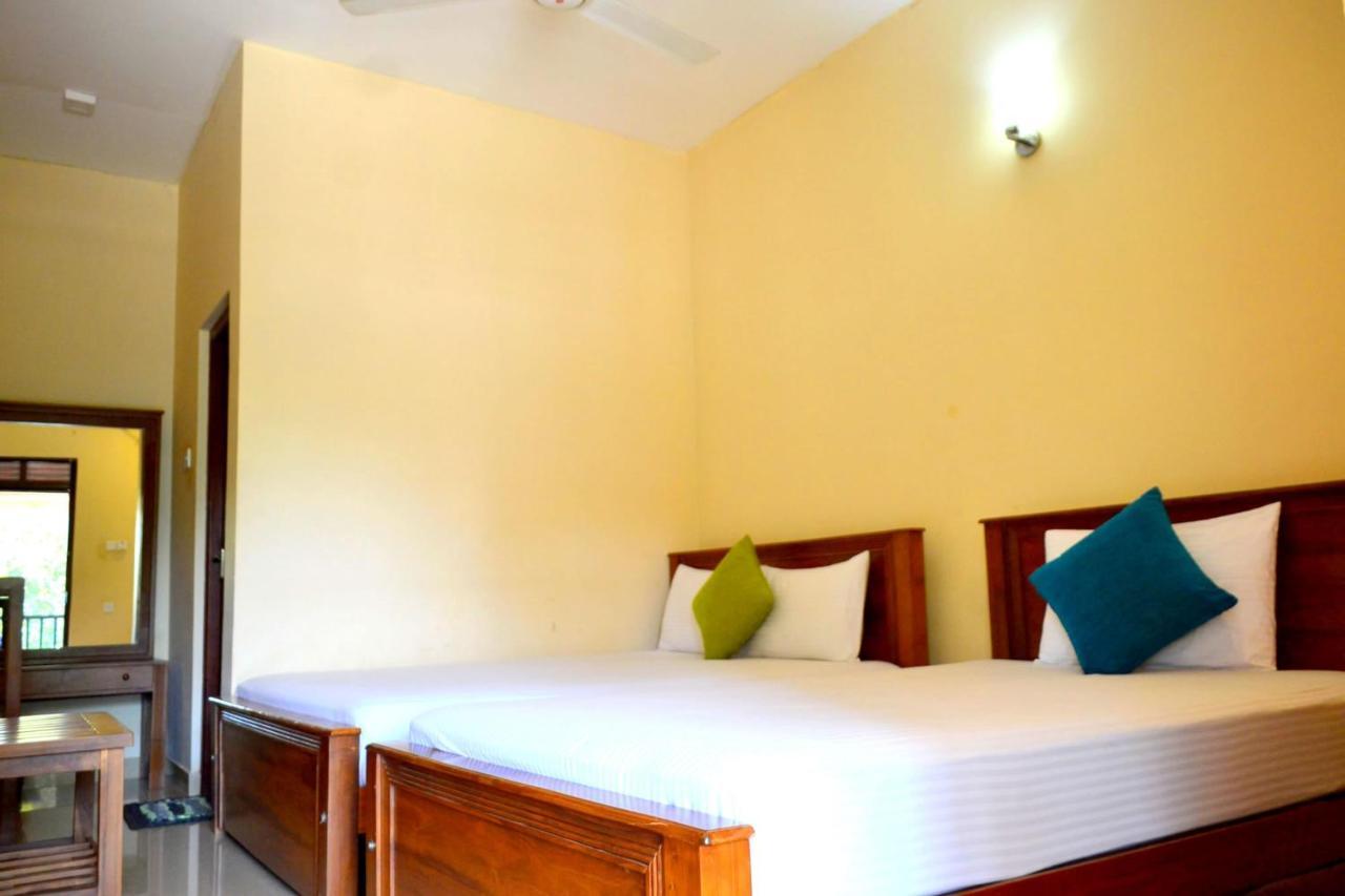 Ud Garden Hotel Kataragama Exterior photo